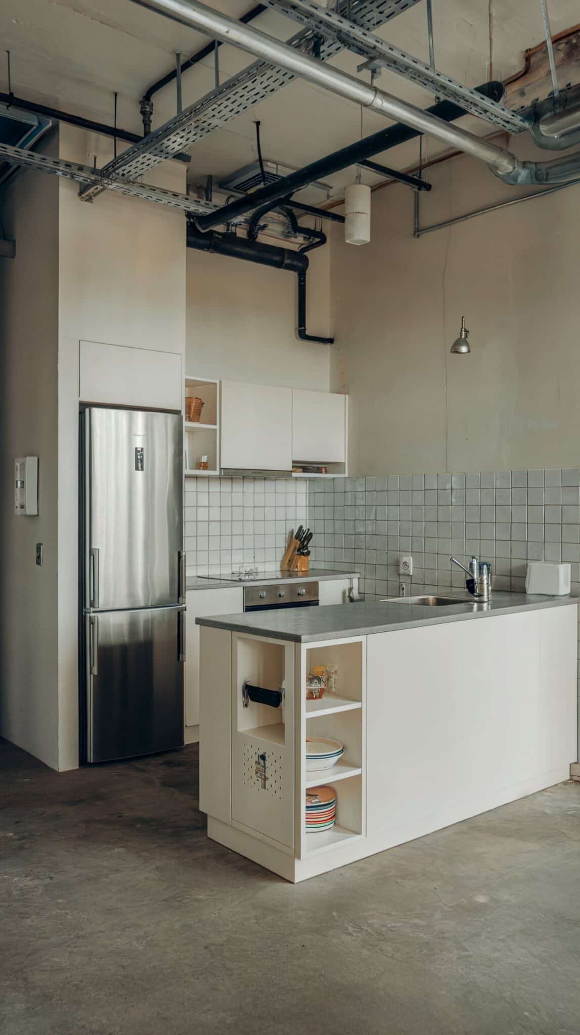 Visual Reference: Efficient Storage Ideas For Small Apartment Kitchen