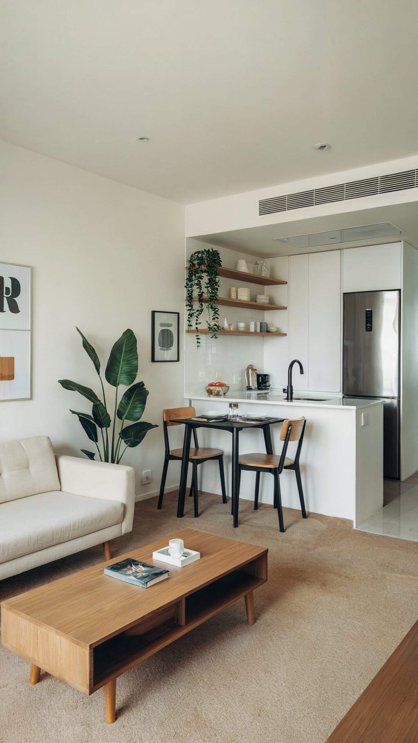 Discover small apartment modern design ideas that maximize space and style, including multifunctional furniture, vertical storage, mirrors, and minimalist decor tips.
