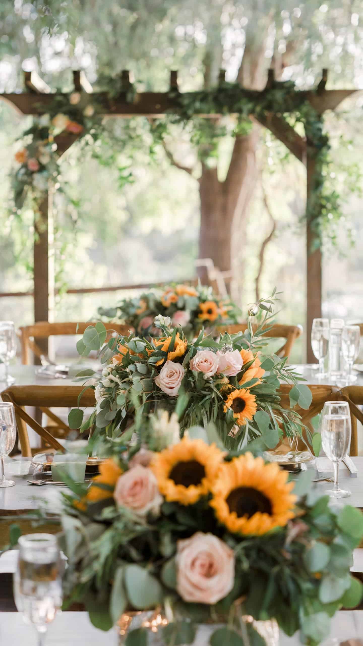 Plan your dream late summer wedding with these 10 creative ideas, from seasonal florals to bonfire s'mores stations. Perfect for an unforgettable celebration!